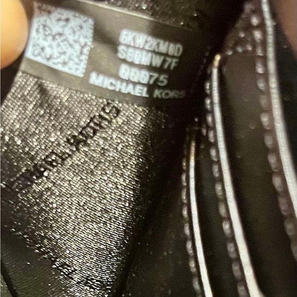 🔥NWT MICHAEL KORS BLACK STAFFAINO CONVERTIBLE CROSSBODY!🔥 - Picture 9 of 14